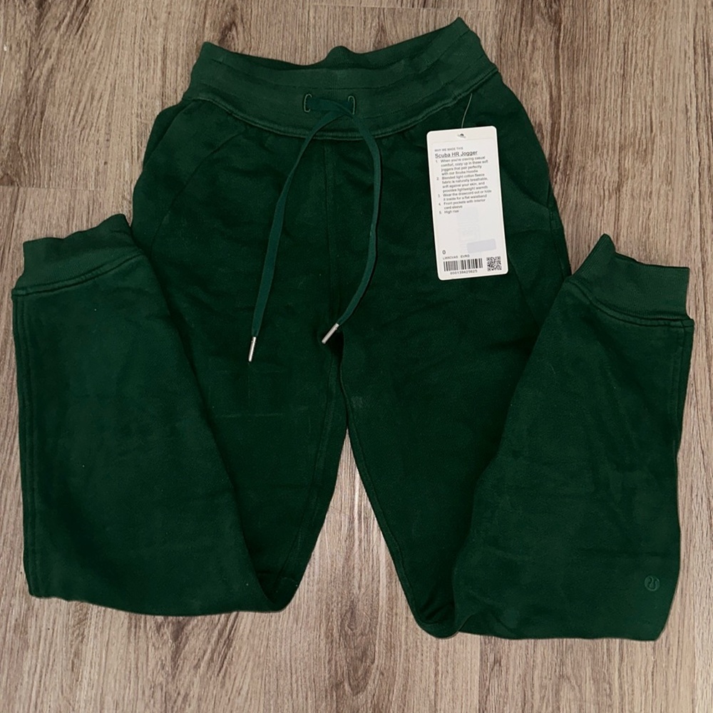 Brand new lulu joggers